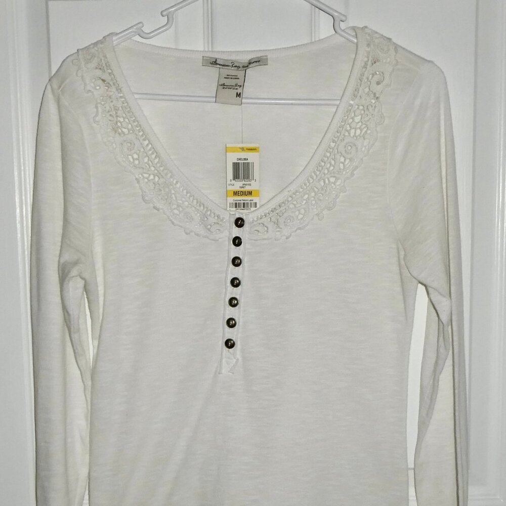 BRAND NEW AMERICAN RAG OFF WHITE WOMENS LONG SLEEVE SHIRT - LACE, BUTTONS MEDIUM